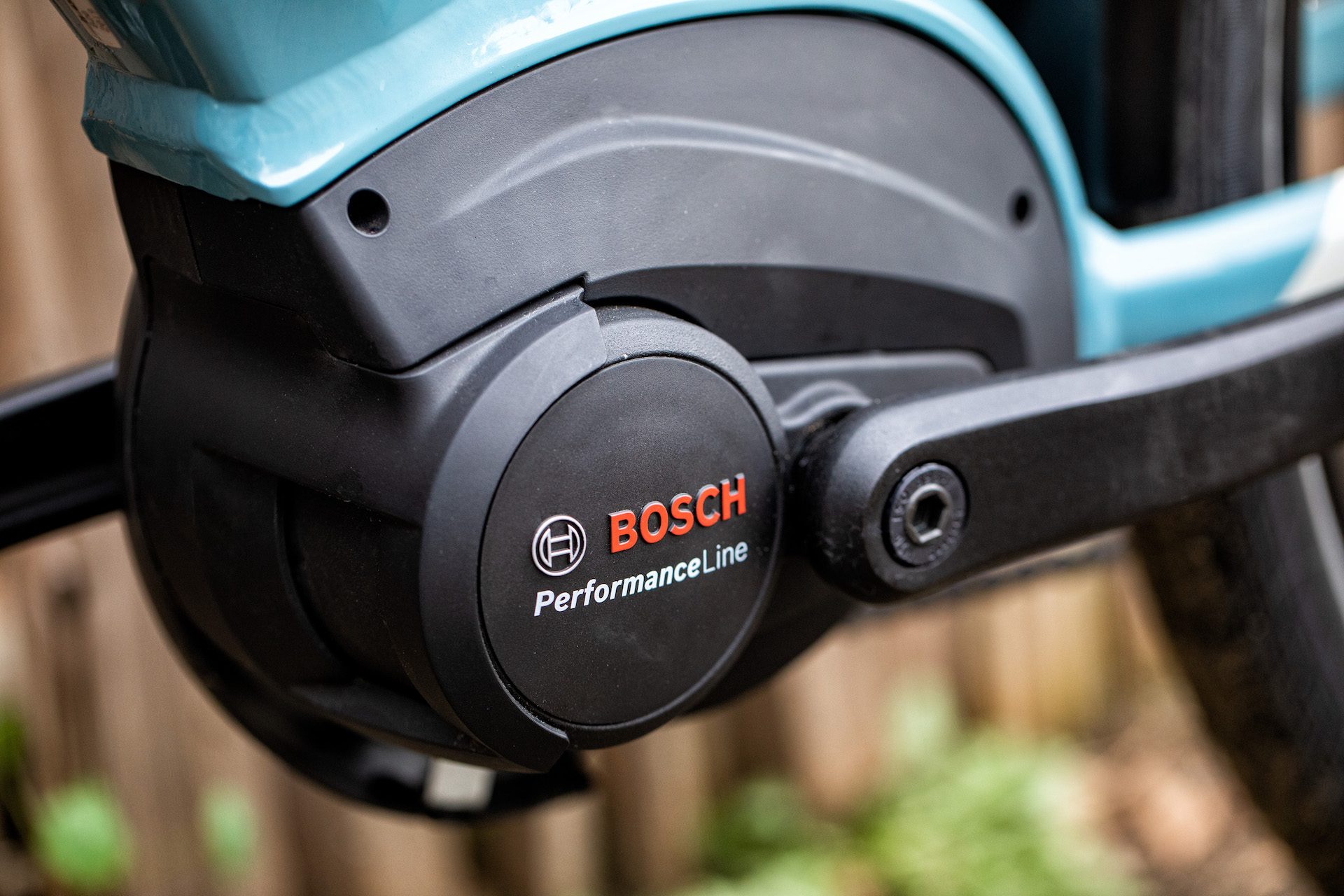 Mid hub electric bike outlet