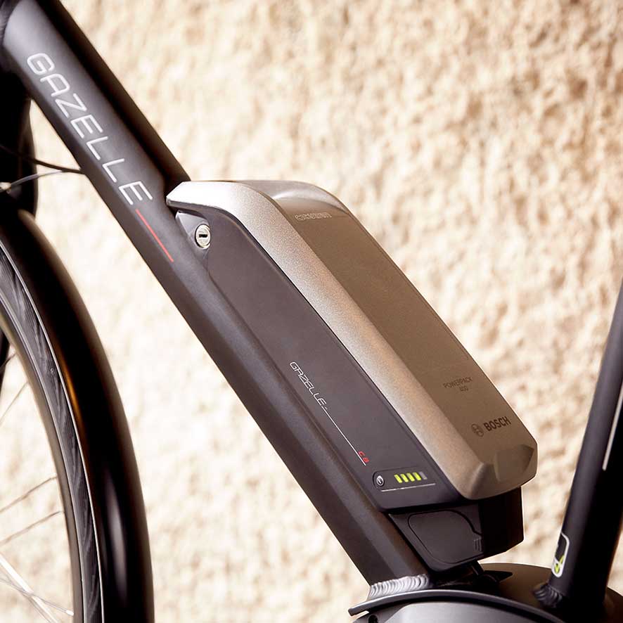 Elcykler med batteriet i eller på stellet har tyngdepunktet midt på cyklen.