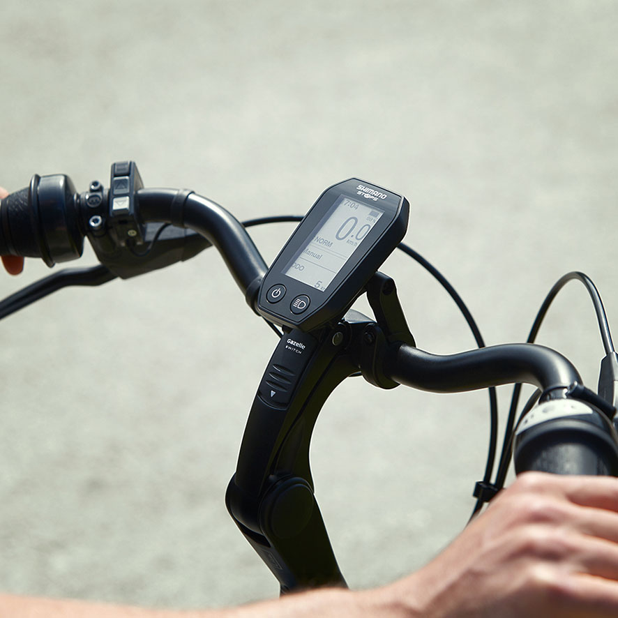The Chamonix’s low weight gives you a fast and easy cycling.