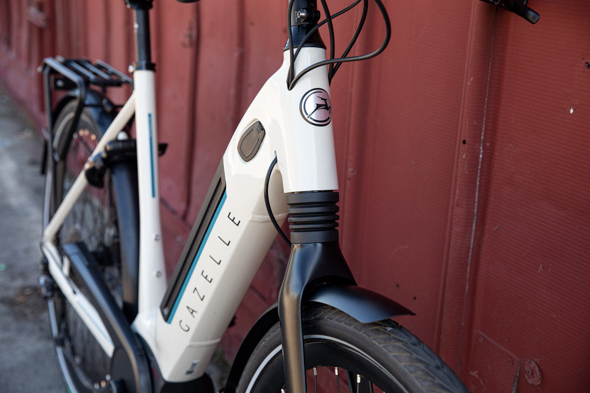 charging ebike battery