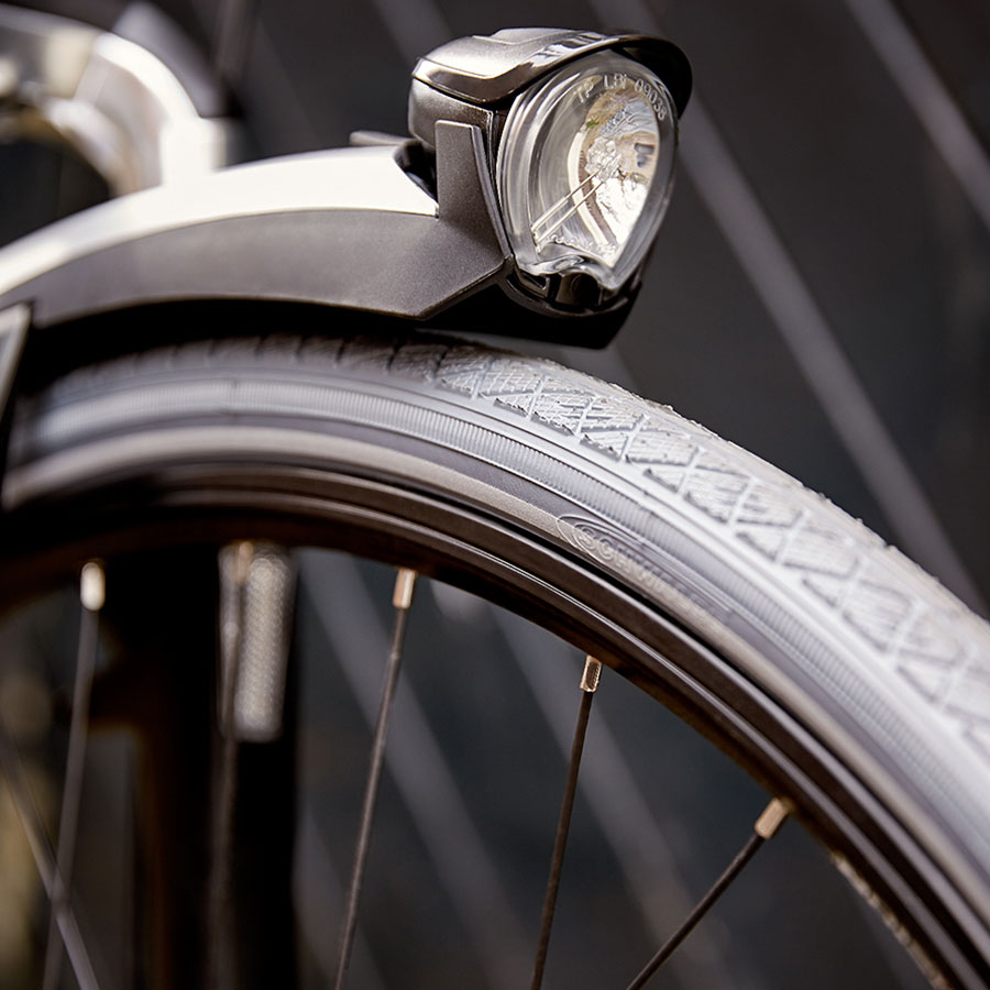 Det elegante stel med en suveræn stivhed giver cyklen effektive direkte styreegenskaber og optimal udnyttelse af pedalkraften.